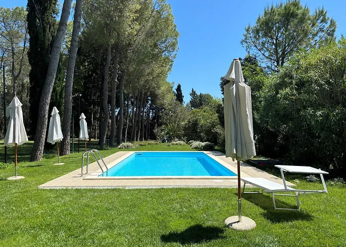 Aurora Holiday House