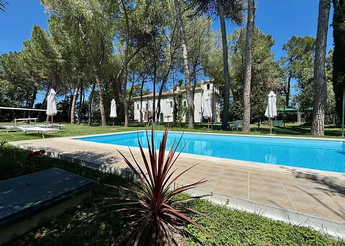 Aurora Holiday House